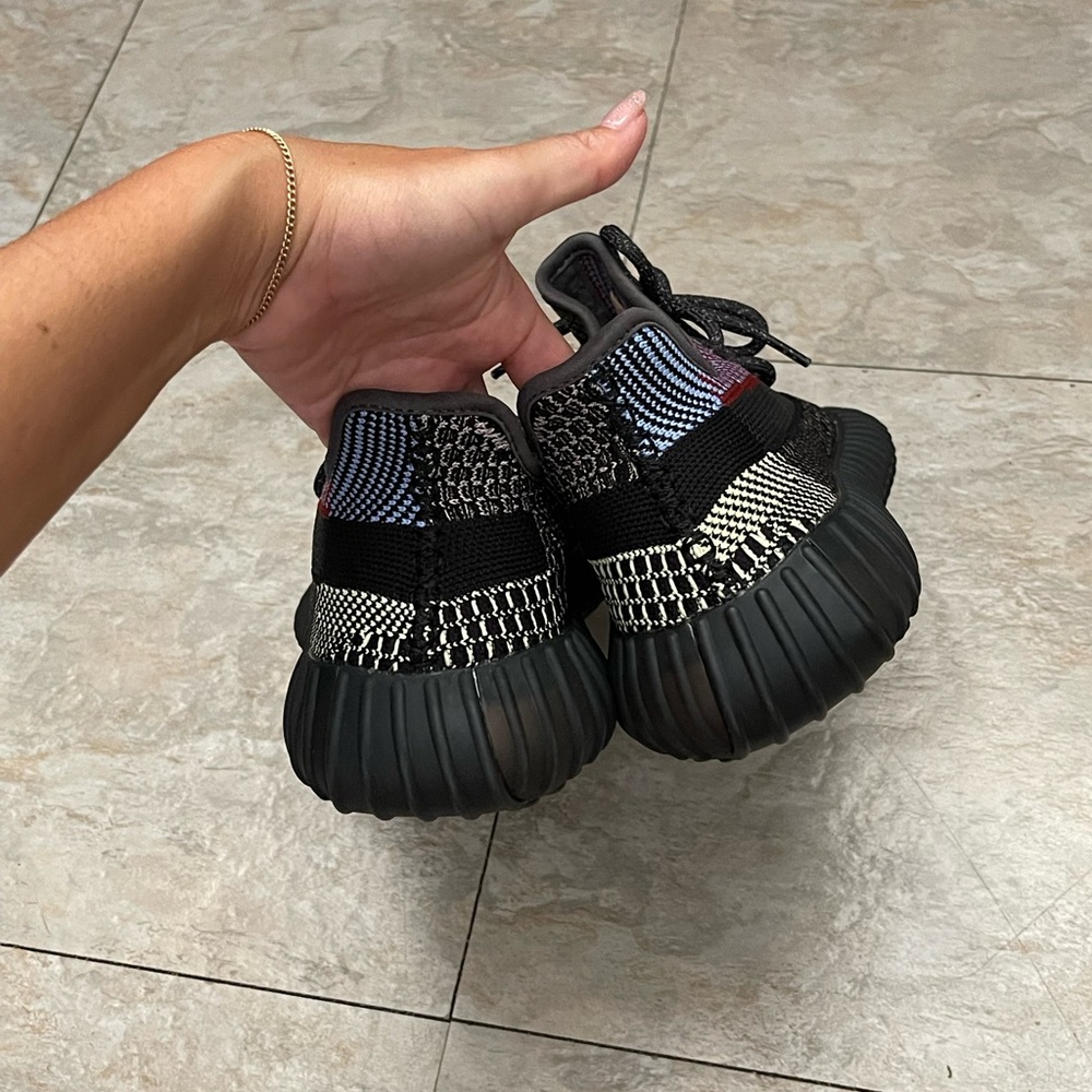 🤍SOLD🤍 Yeezy Boost 350 V2 Yecheil Reflective - Picture 6 of 8
